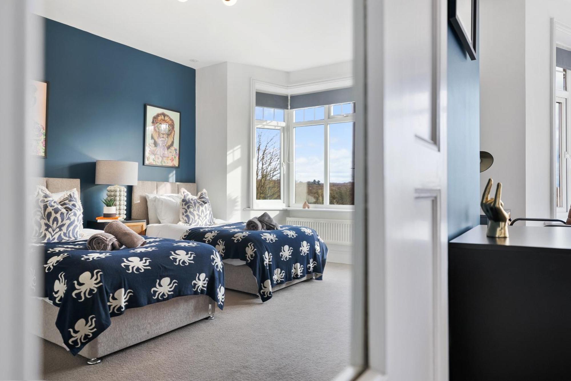 Long Term And Summer Special Offer! 5-Bedroom Spacious, Stunning Design, Sociable Areas & Cosy House Near South Downs Park, Sleeps 11 With Games Room, Private Parking And Garden- By Blue Puffin Stays Waterlooville Eksteriør billede