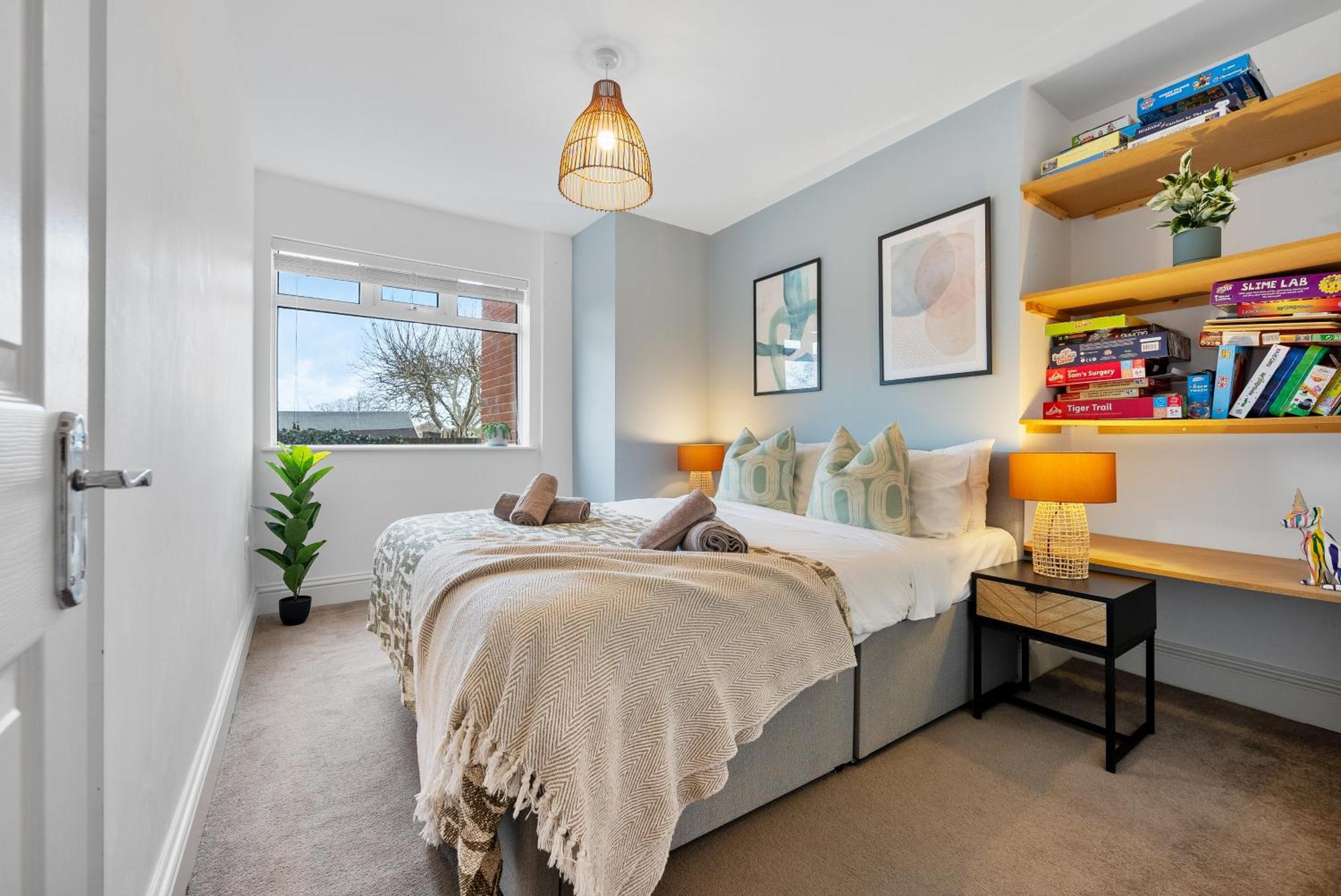 Long Term And Summer Special Offer! 5-Bedroom Spacious, Stunning Design, Sociable Areas & Cosy House Near South Downs Park, Sleeps 11 With Games Room, Private Parking And Garden- By Blue Puffin Stays Waterlooville Eksteriør billede