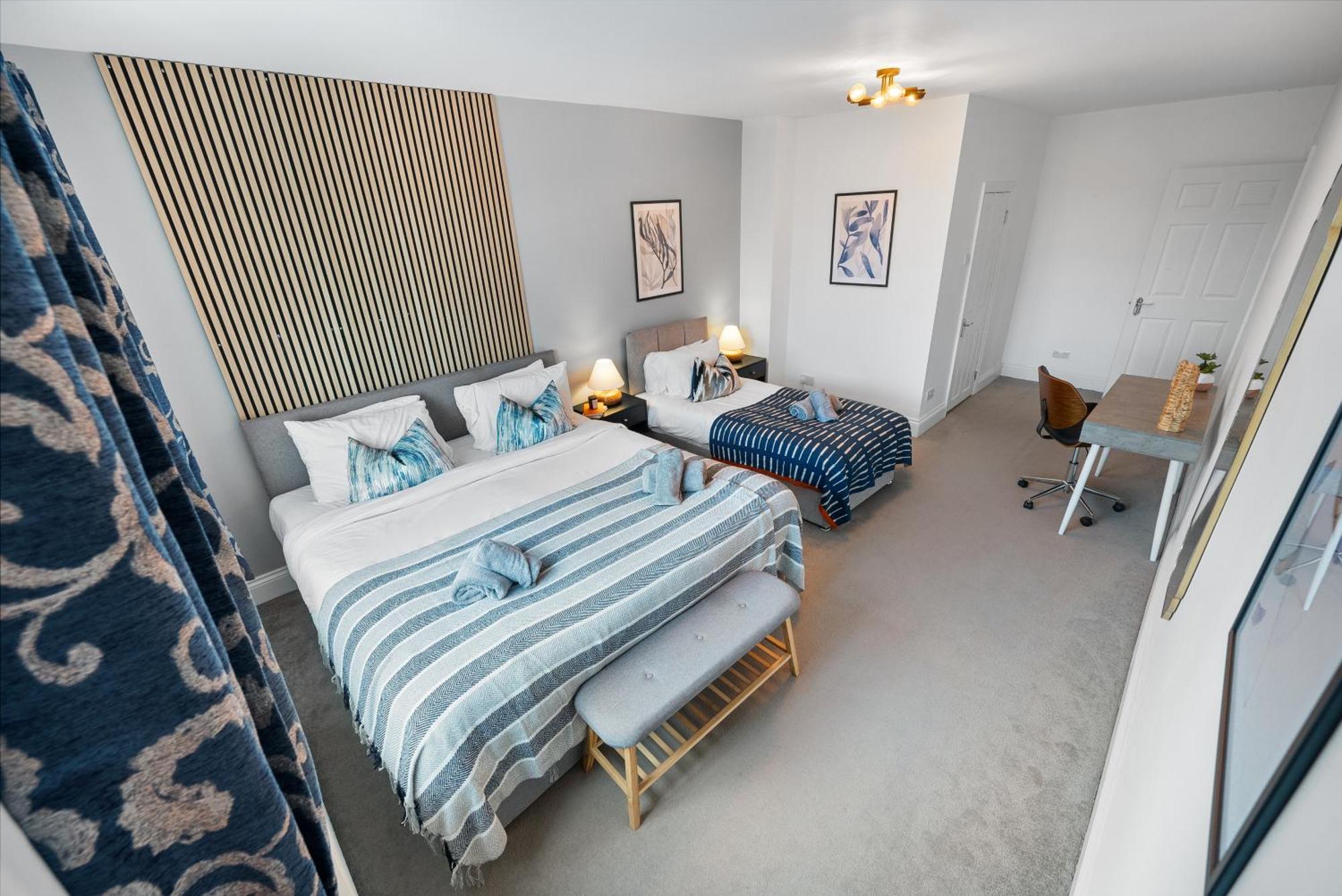 Long Term And Summer Special Offer! 5-Bedroom Spacious, Stunning Design, Sociable Areas & Cosy House Near South Downs Park, Sleeps 11 With Games Room, Private Parking And Garden- By Blue Puffin Stays Waterlooville Eksteriør billede
