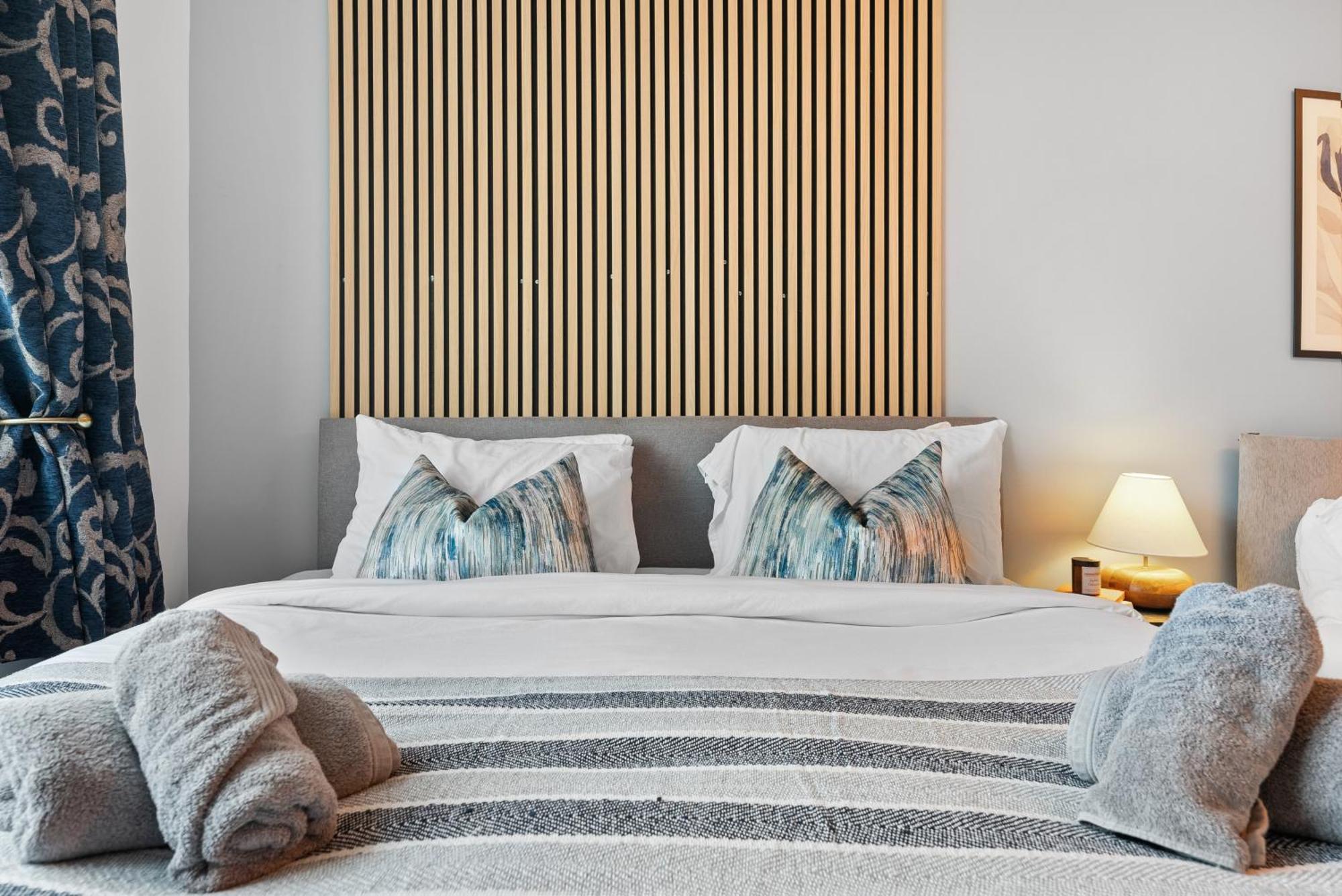 Long Term And Summer Special Offer! 5-Bedroom Spacious, Stunning Design, Sociable Areas & Cosy House Near South Downs Park, Sleeps 11 With Games Room, Private Parking And Garden- By Blue Puffin Stays Waterlooville Eksteriør billede