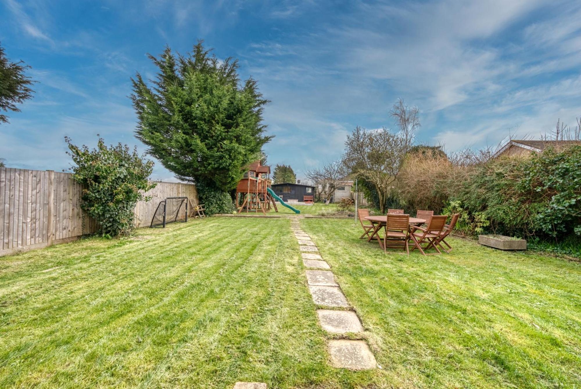 Long Term And Summer Special Offer! 5-Bedroom Spacious, Stunning Design, Sociable Areas & Cosy House Near South Downs Park, Sleeps 11 With Games Room, Private Parking And Garden- By Blue Puffin Stays Waterlooville Eksteriør billede