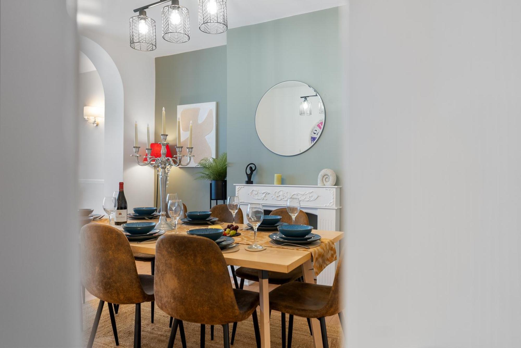 Long Term And Summer Special Offer! 5-Bedroom Spacious, Stunning Design, Sociable Areas & Cosy House Near South Downs Park, Sleeps 11 With Games Room, Private Parking And Garden- By Blue Puffin Stays Waterlooville Eksteriør billede