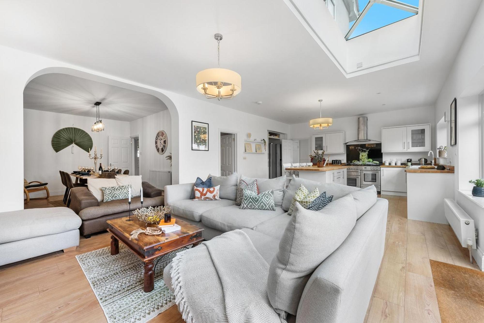 Long Term And Summer Special Offer! 5-Bedroom Spacious, Stunning Design, Sociable Areas & Cosy House Near South Downs Park, Sleeps 11 With Games Room, Private Parking And Garden- By Blue Puffin Stays Waterlooville Eksteriør billede