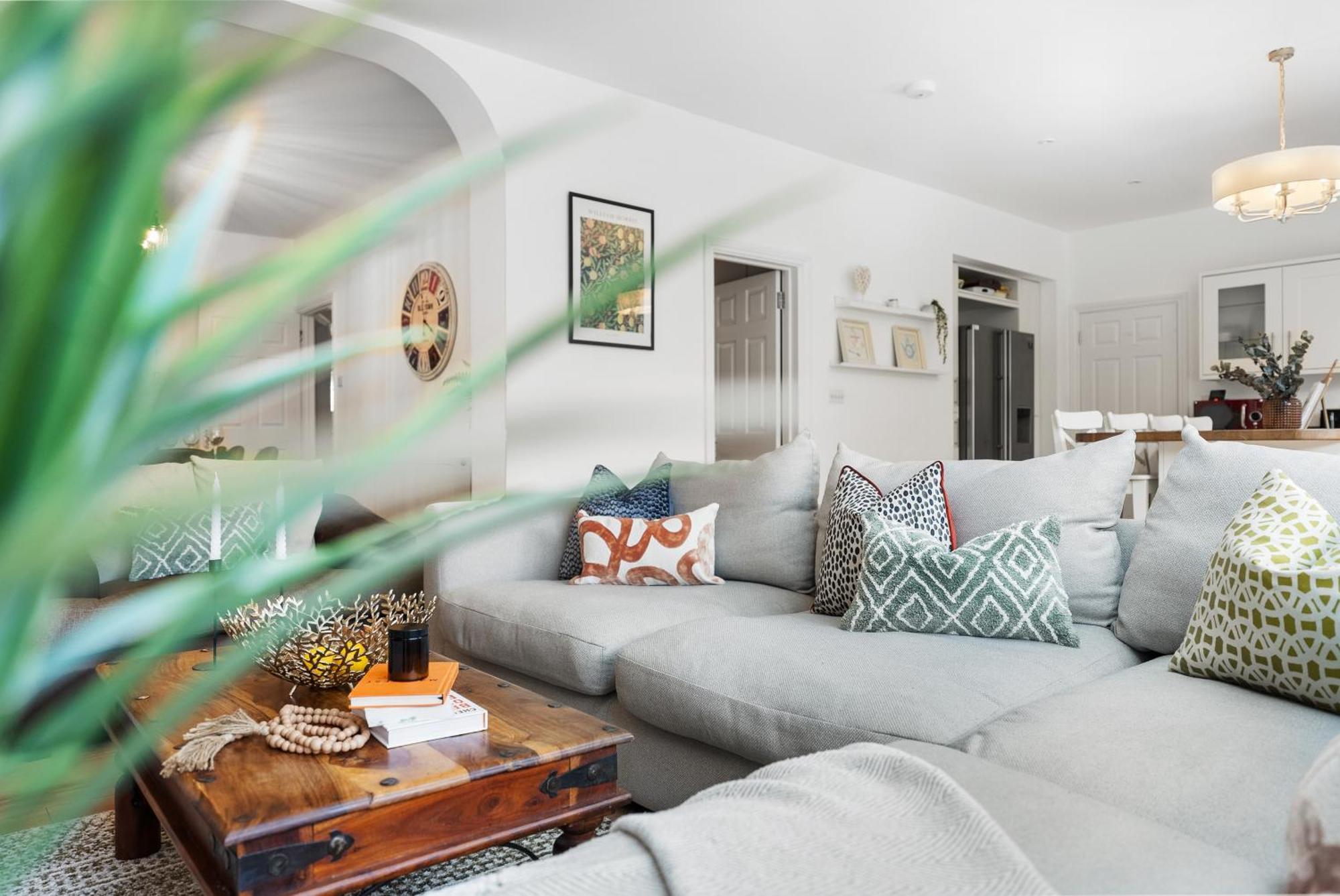 Long Term And Summer Special Offer! 5-Bedroom Spacious, Stunning Design, Sociable Areas & Cosy House Near South Downs Park, Sleeps 11 With Games Room, Private Parking And Garden- By Blue Puffin Stays Waterlooville Eksteriør billede