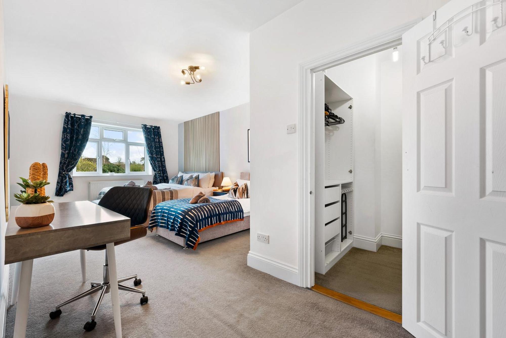Long Term And Summer Special Offer! 5-Bedroom Spacious, Stunning Design, Sociable Areas & Cosy House Near South Downs Park, Sleeps 11 With Games Room, Private Parking And Garden- By Blue Puffin Stays Waterlooville Eksteriør billede