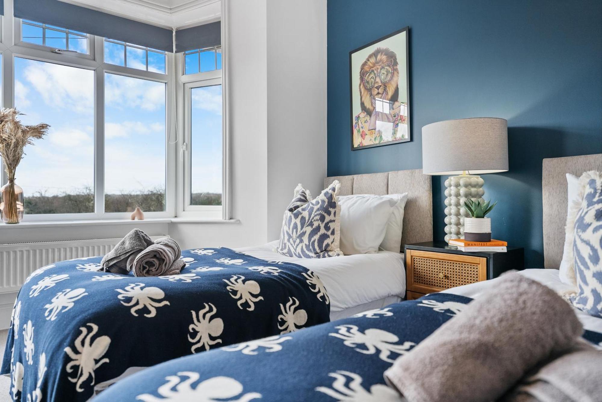 Long Term And Summer Special Offer! 5-Bedroom Spacious, Stunning Design, Sociable Areas & Cosy House Near South Downs Park, Sleeps 11 With Games Room, Private Parking And Garden- By Blue Puffin Stays Waterlooville Eksteriør billede